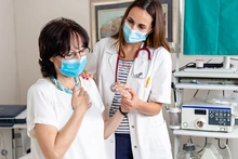 Las mujeres se enfrentan al aumento de la violencia doméstica, y a dificultades en temas de salud y seguridad.